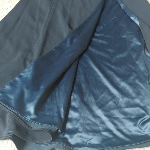 Dress - Picture 4 of 5